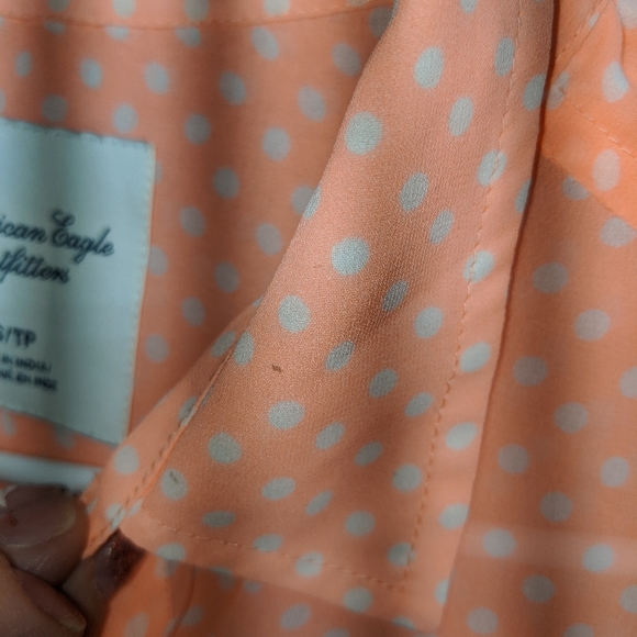 ☀️American Eagle Outfitters polka dot button down - Picture 8 of 8